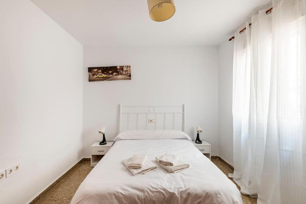Amplio Piso Para Disfrutar Del Centro De Malaga Con Parking Gratuito Exterior photo