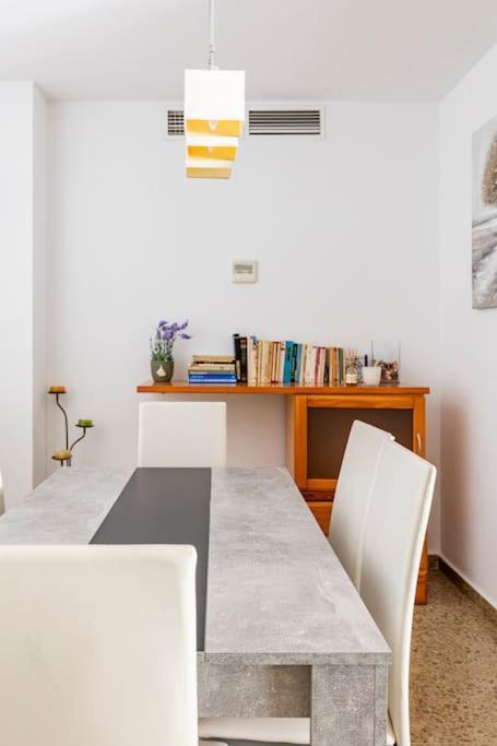Amplio Piso Para Disfrutar Del Centro De Malaga Con Parking Gratuito Exterior photo