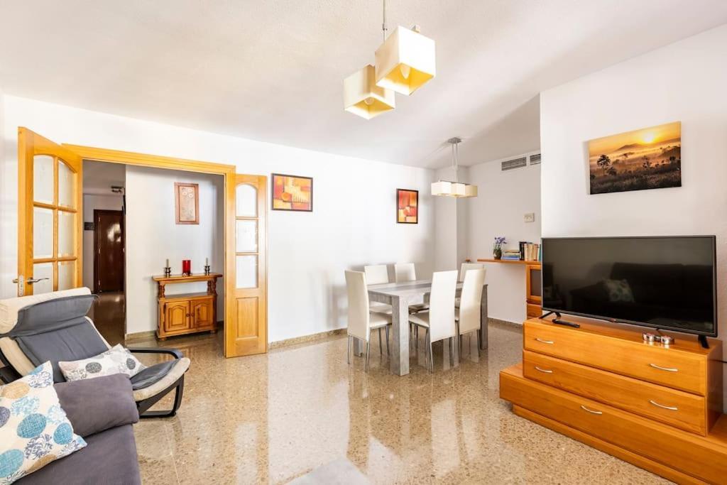 Amplio Piso Para Disfrutar Del Centro De Malaga Con Parking Gratuito Exterior photo