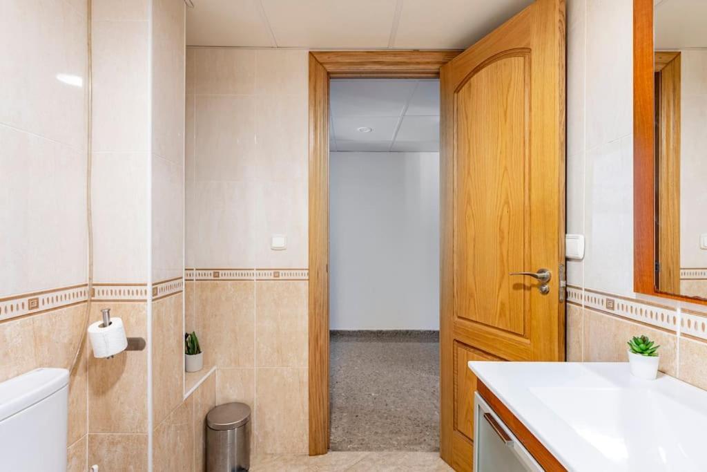 Amplio Piso Para Disfrutar Del Centro De Malaga Con Parking Gratuito Exterior photo
