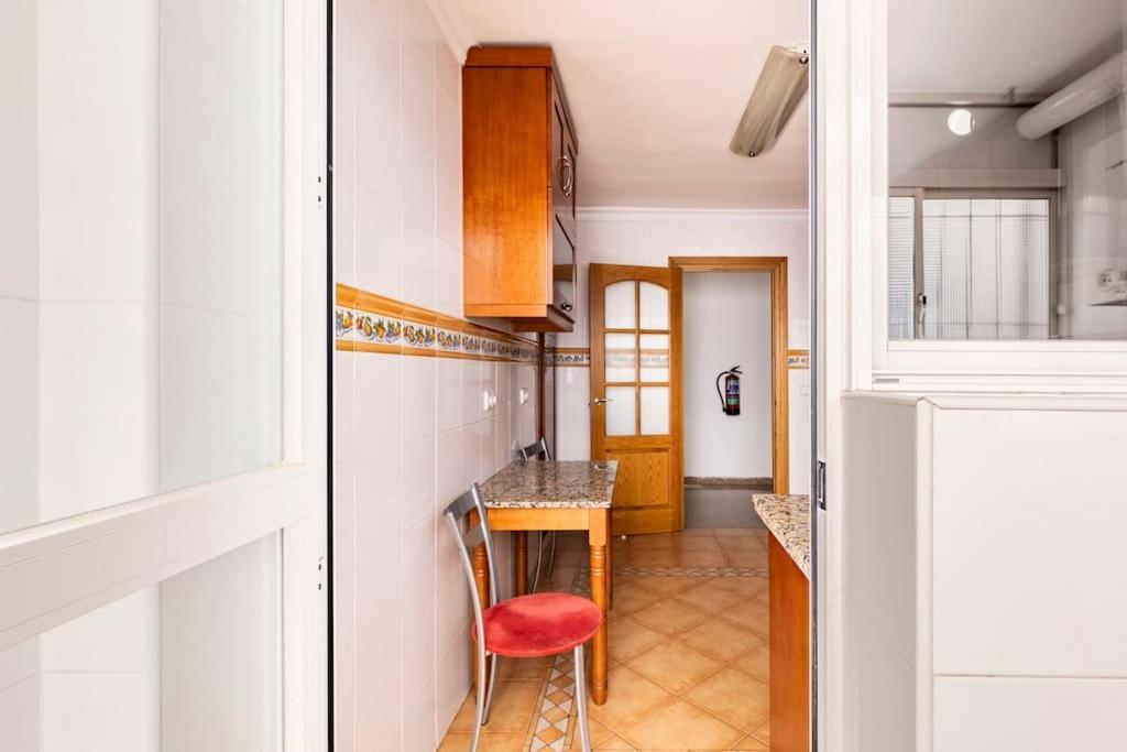 Amplio Piso Para Disfrutar Del Centro De Malaga Con Parking Gratuito Exterior photo