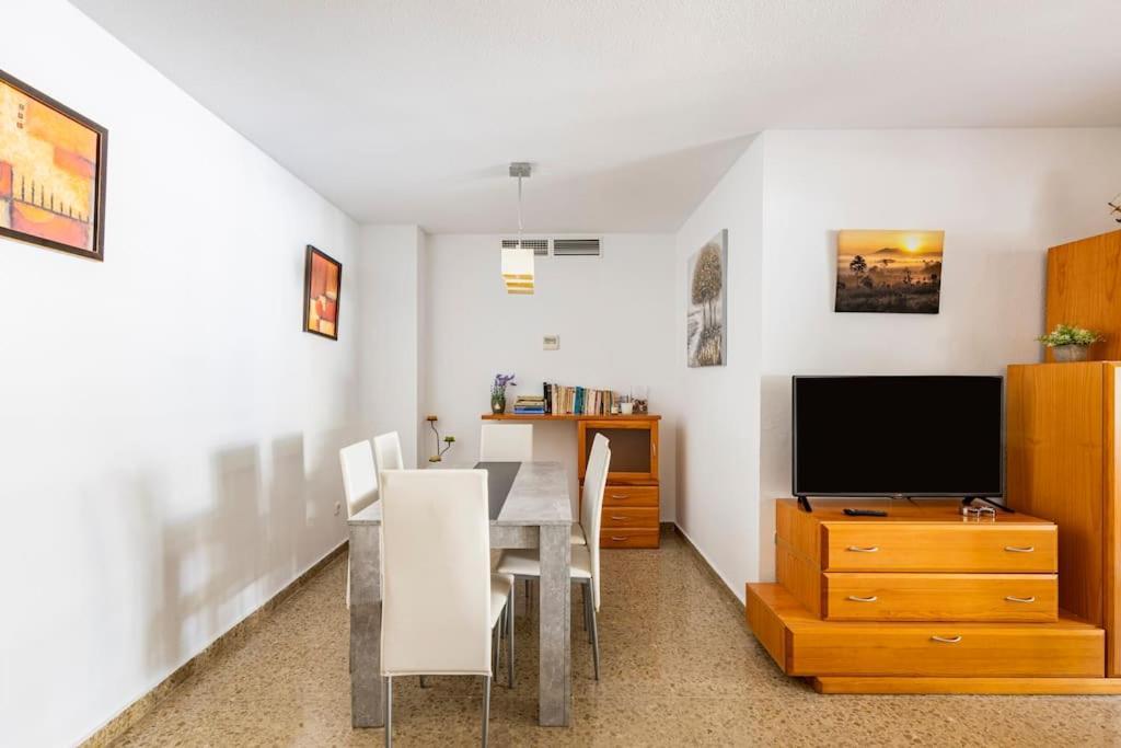 Amplio Piso Para Disfrutar Del Centro De Malaga Con Parking Gratuito Exterior photo