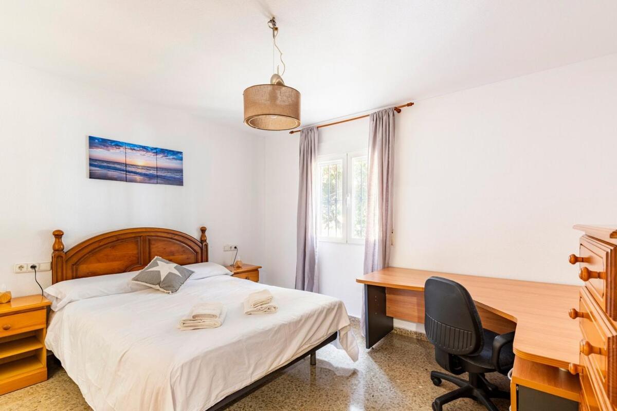 Amplio Piso Para Disfrutar Del Centro De Malaga Con Parking Gratuito Exterior photo